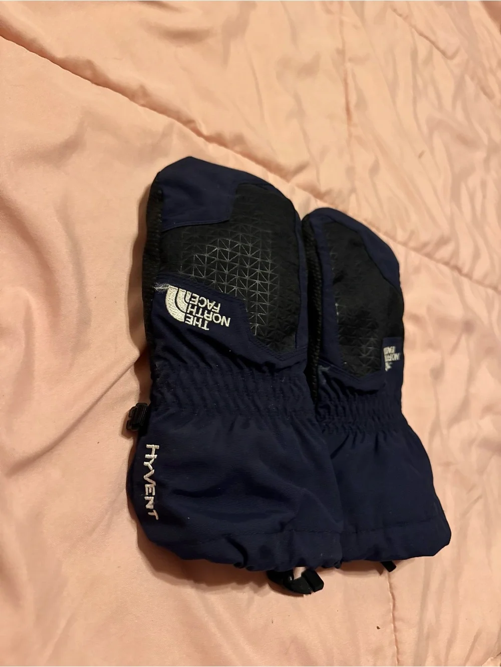 The North Face Navy and Black Insulated Mittens size large